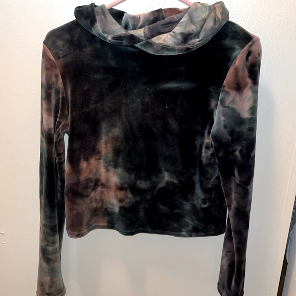 Long sleeve CROP (velvety feeling material) Roma Brand